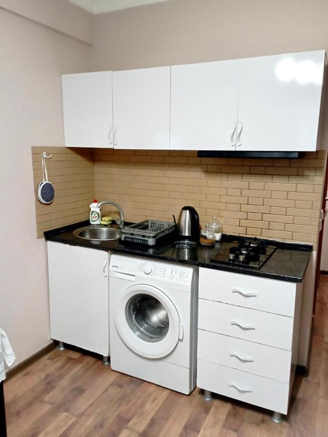 Daniel Sea View Apartment Батуми Экстерьер фото